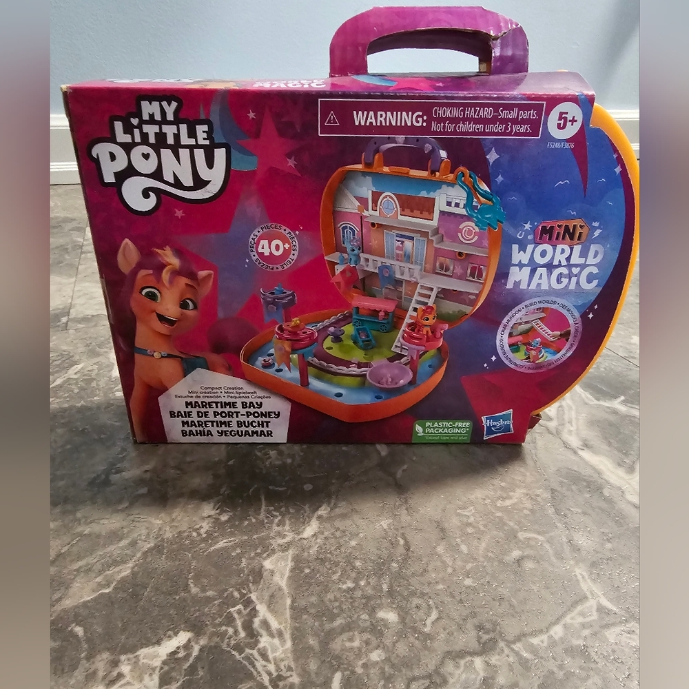 Brand new My little Pony Mini Magic World Maretime bay